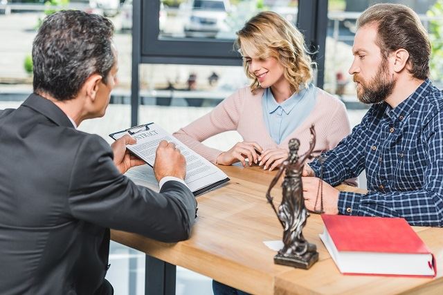 divorce mediator walking couple through mediation